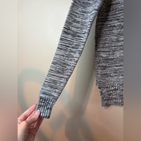 Cotton On Heather Gray Midweight Crew Neck Sweater EUC - Picture 2 of 5